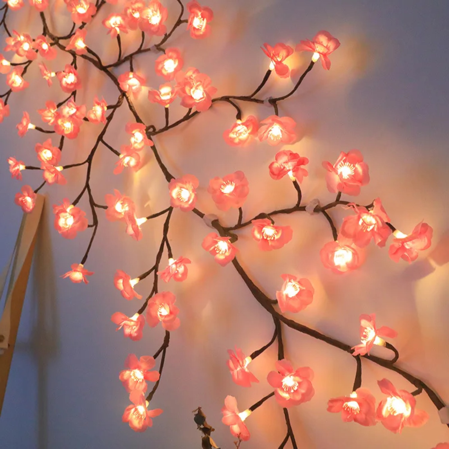 1.8M桜LEDツリーブランチライト、壁掛け桜の花柳の枝飾り - Wall Decor Lighting Tree のレビューと価格