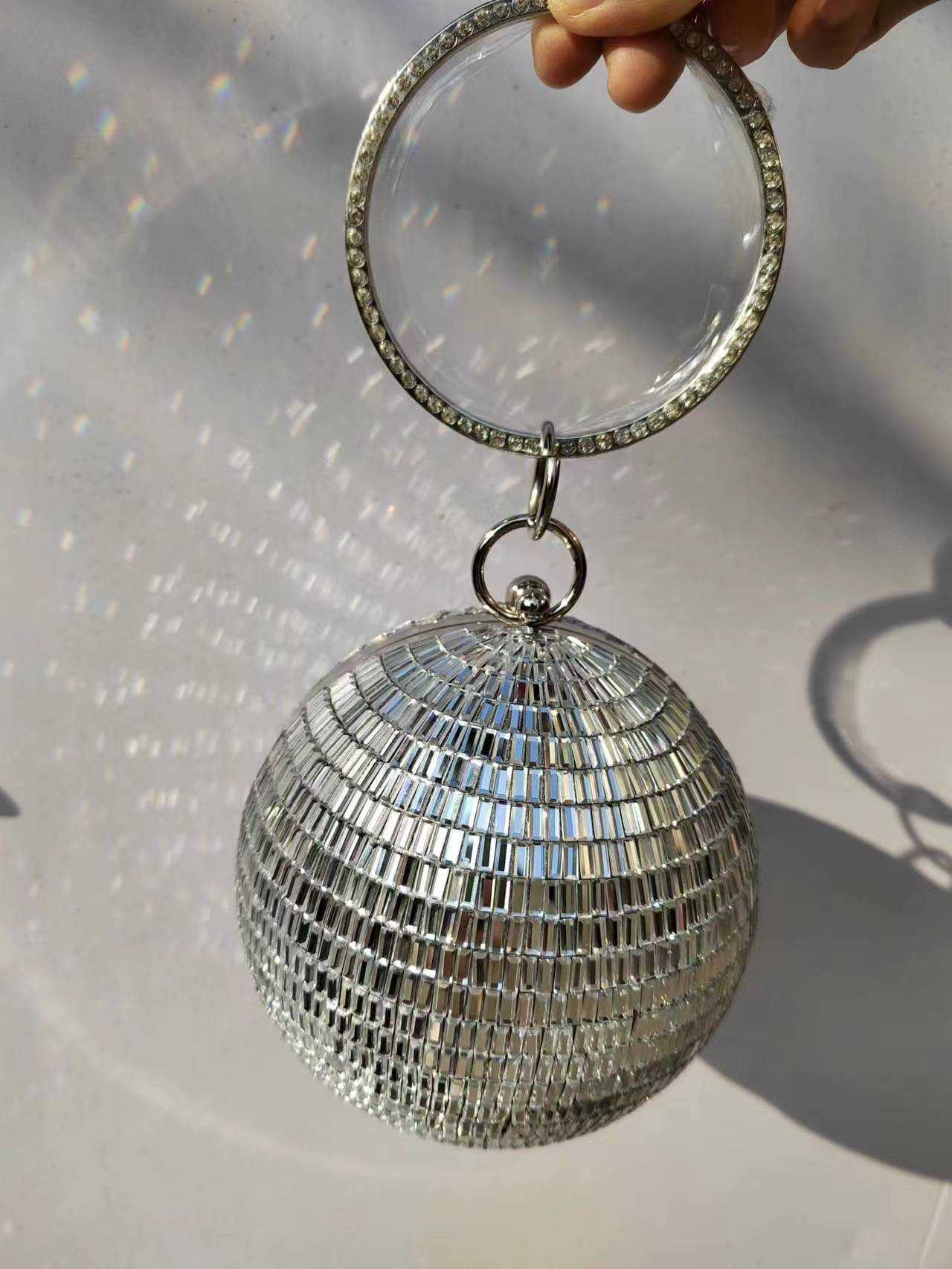 2025 ハイエンド財布シルバーディスコミラー反射ボール小さ - Disco Ball Mirror のレビューと価格